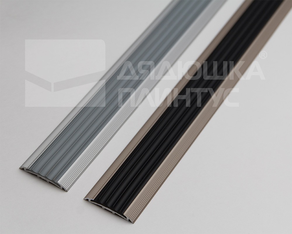 Порог одноуровневый ПС 08-1.2700.001ч Без покрытия